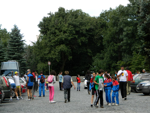 Atletska trka oko Avale 2011