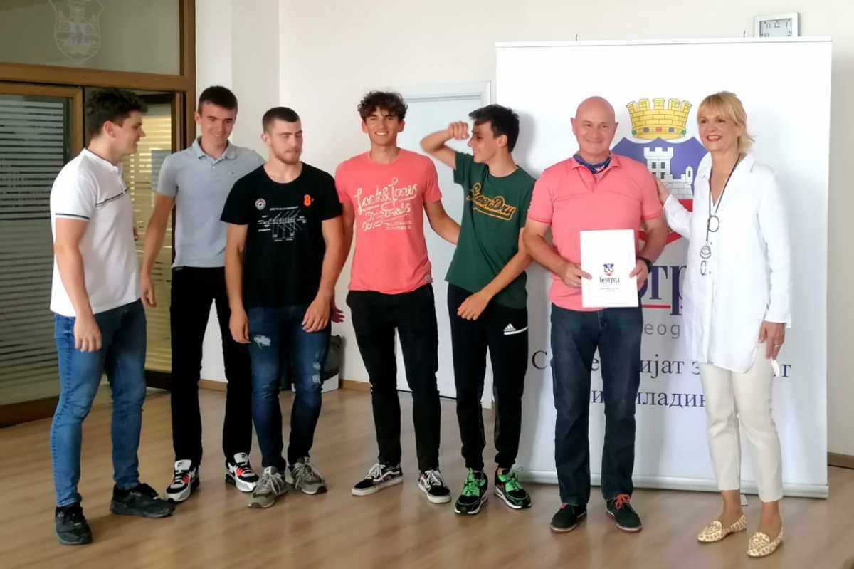 Podeljene stipendije sportistima Beograda