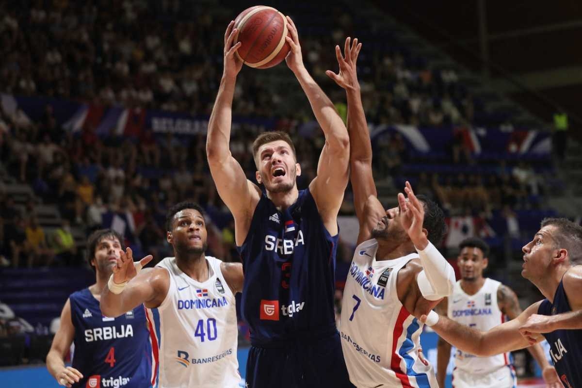 Košarkaši Srbije startovali pobedom protiv Dominikanske Republike